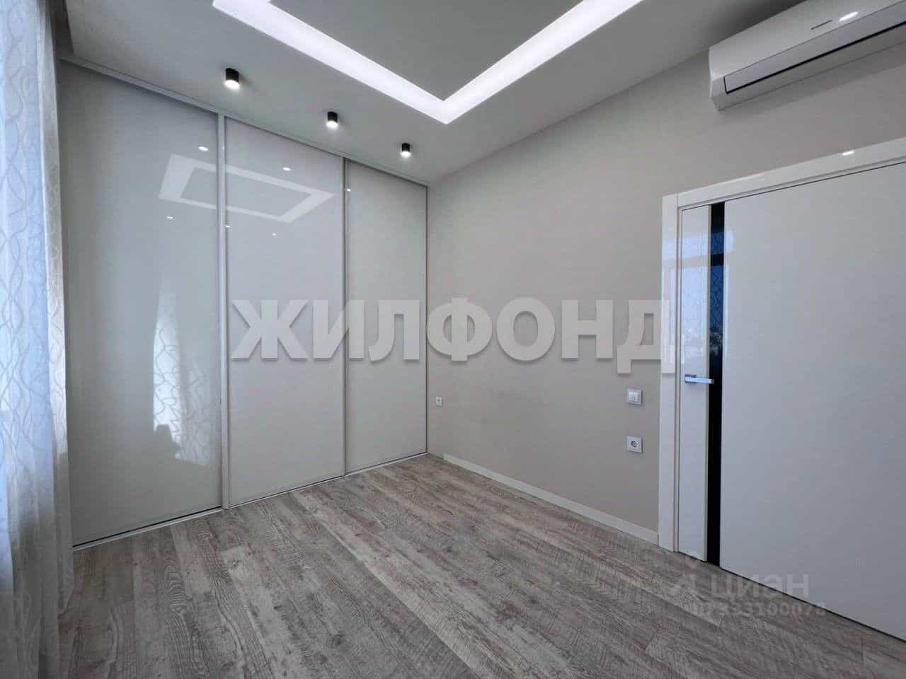 Россия, Новосибирск, улица Дуси Ковальчук, 252/1, фото 8