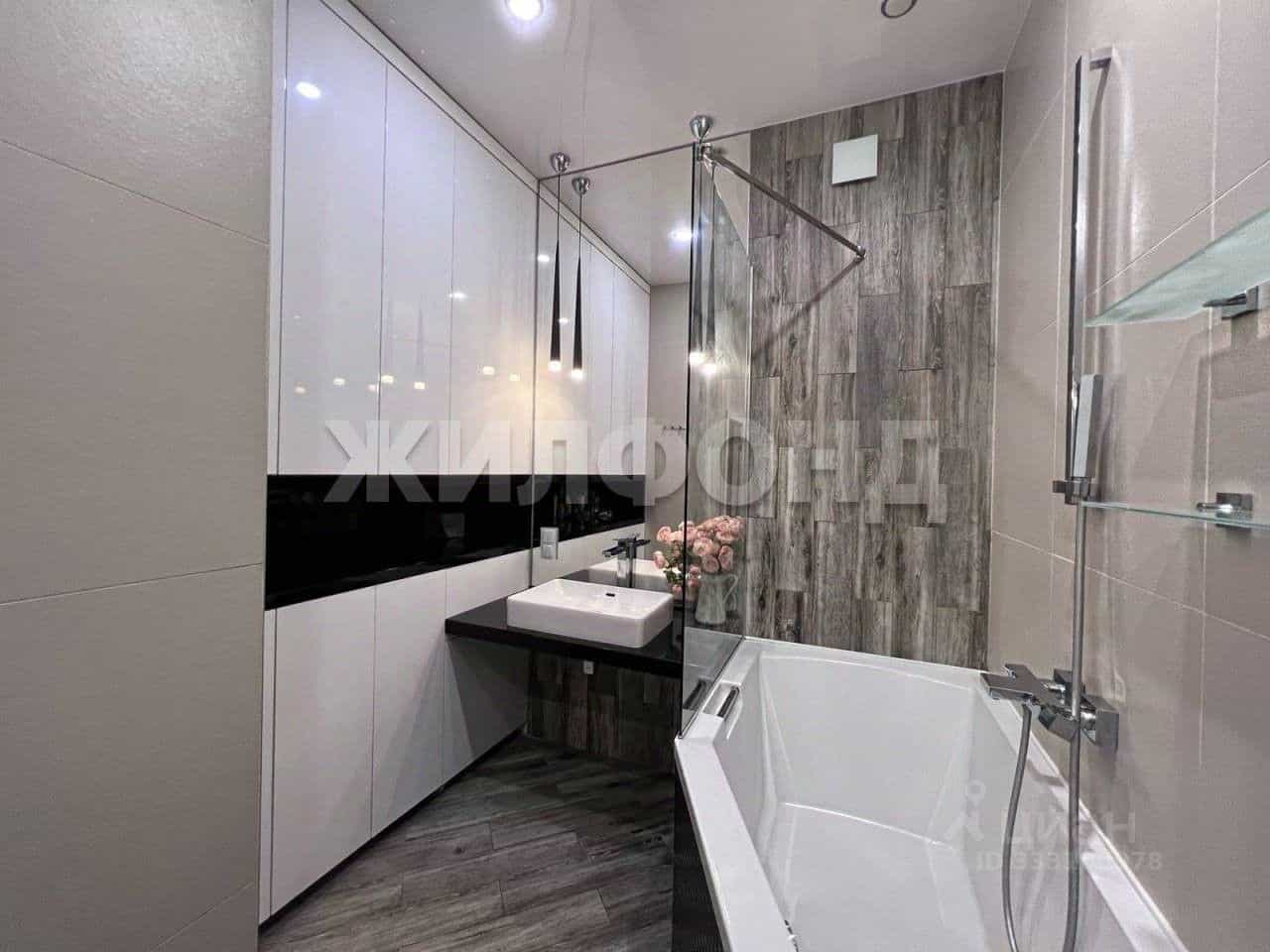 Россия, Новосибирск, улица Дуси Ковальчук, 252/1, фото 19