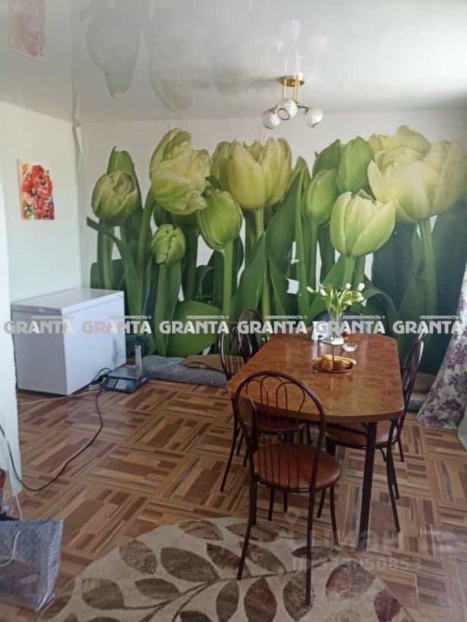 Россия, Красноярский край, Большемуртинско-Сухобузимский муниципальный округ, село Сухобузимское, улица Ленина, 72, фото 3