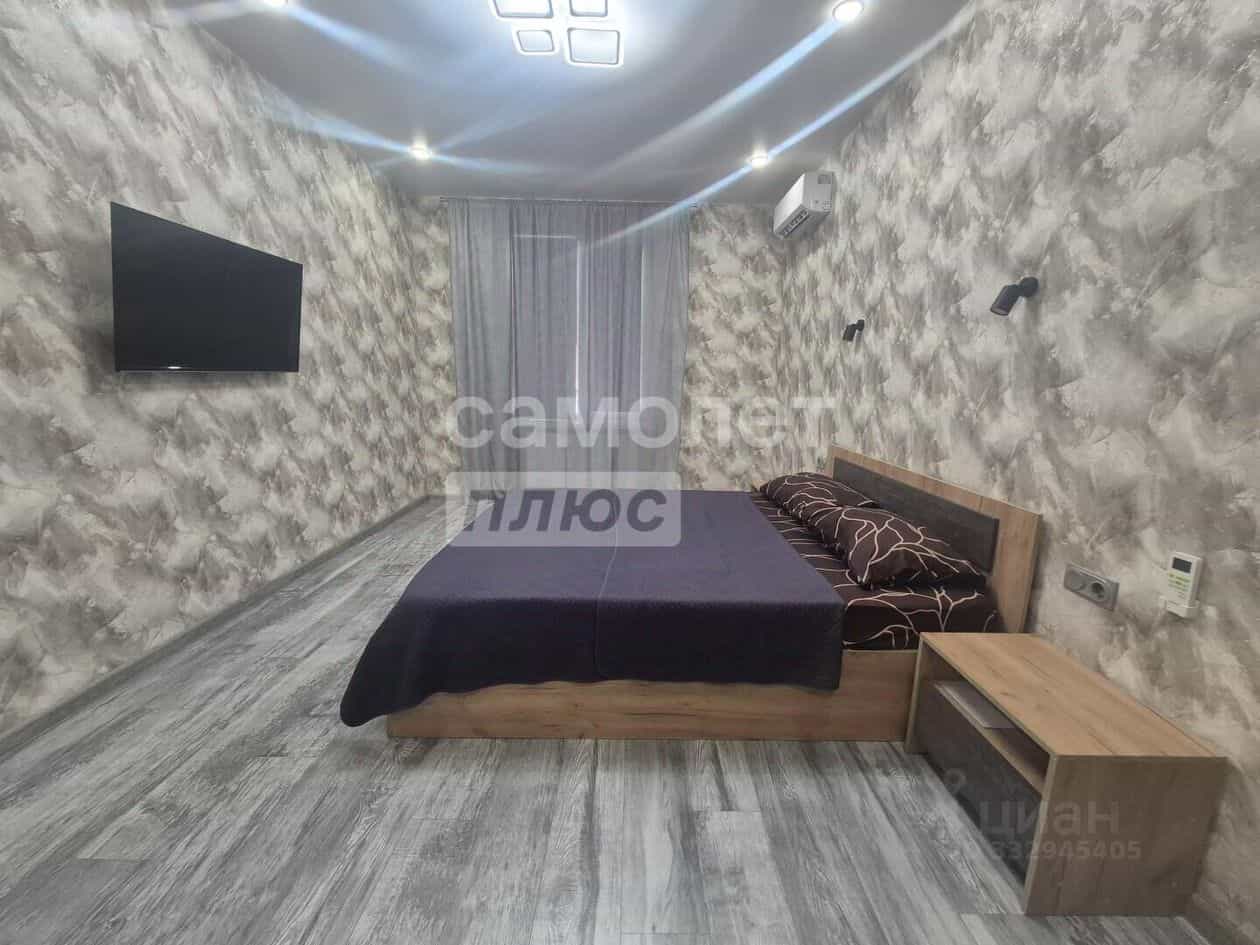 Россия, Волгоград, улица 70-летия Победы, 15