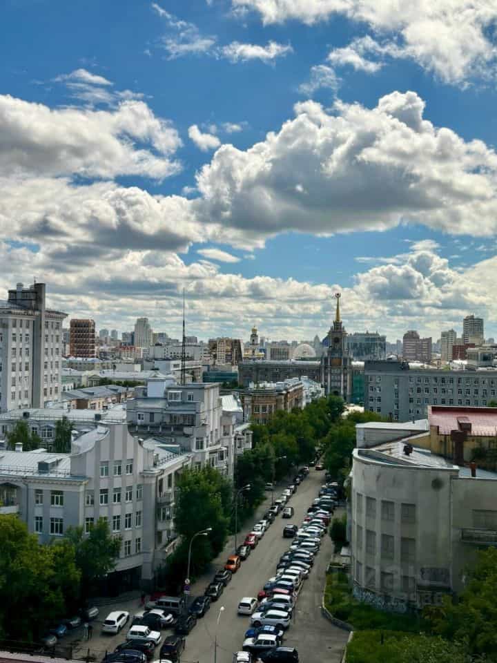 Россия, Свердловская область, Екатеринбург, Октябрьская площадь, 7, фото 9