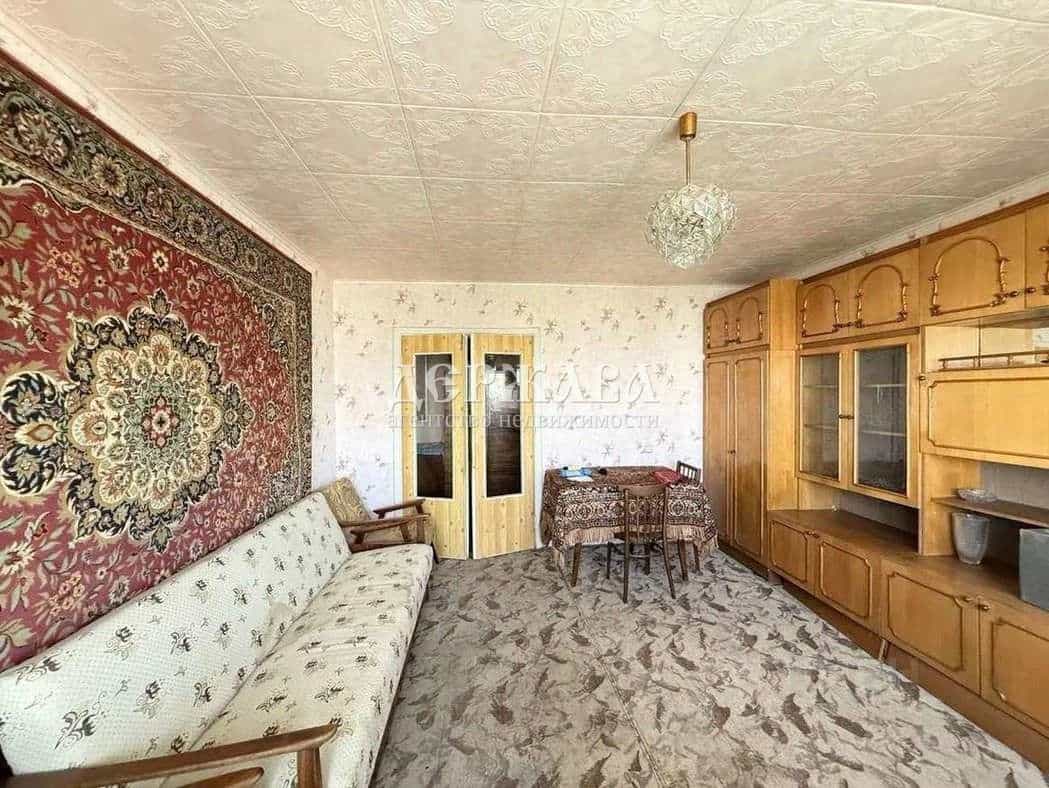 Россия, Белгородская область, Старый Оскол, микрорайон Жукова, 25, фото 6
