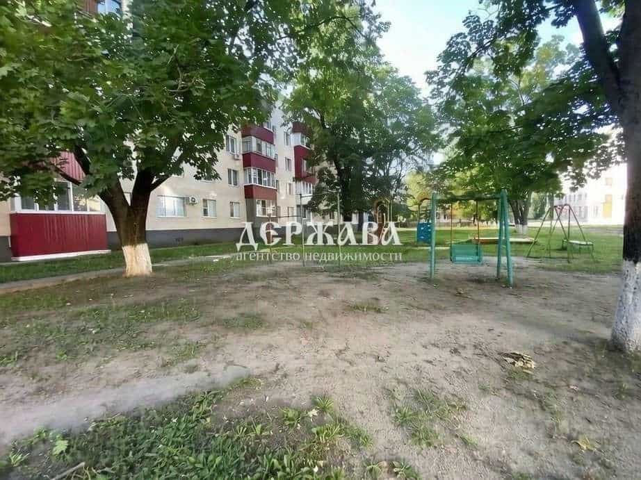 Россия, Белгородская область, Старый Оскол, микрорайон Молодогвардеец, 6, фото 24