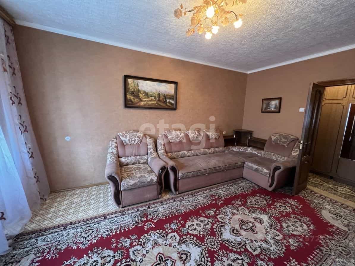 Россия, Белгородская область, Старый Оскол, микрорайон Лесной, 9
