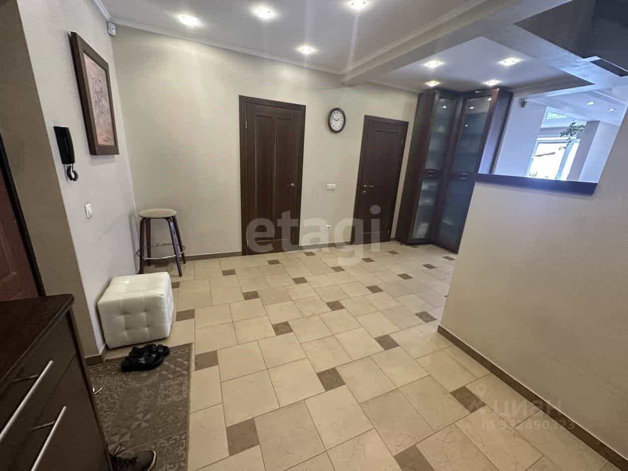 Россия, Красноярск, микрорайон Взлётка, улица Батурина, 32, фото 18