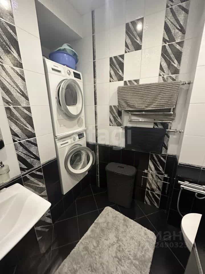 Россия, Красноярск, микрорайон Взлётка, улица Батурина, 32, фото 20