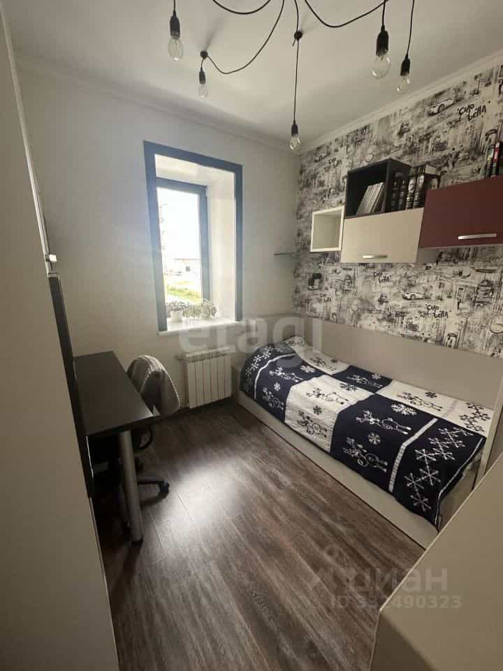 Россия, Красноярск, микрорайон Взлётка, улица Батурина, 32, фото 28