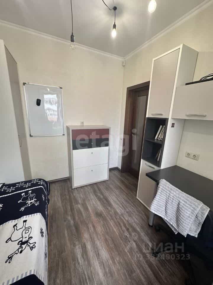 Россия, Красноярск, микрорайон Взлётка, улица Батурина, 32, фото 30