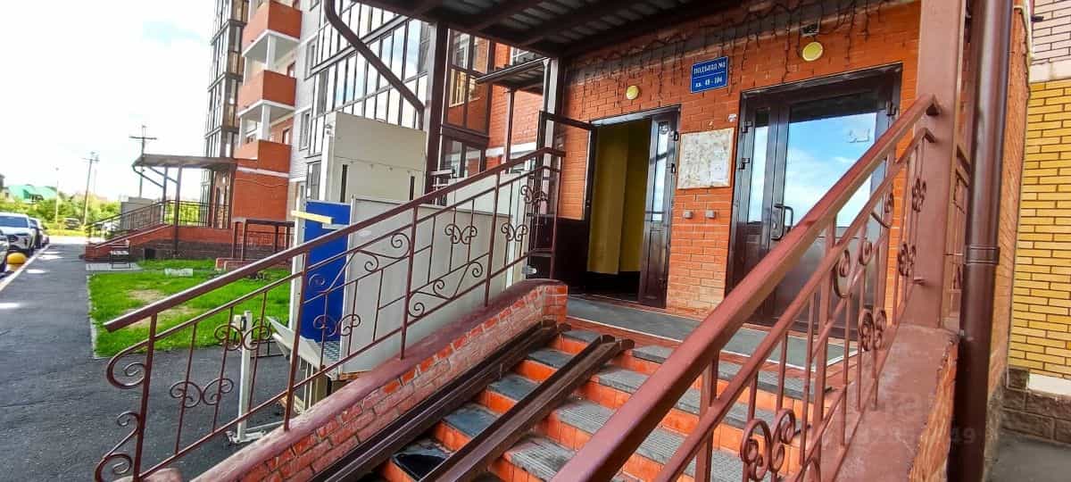 Россия, Омск, улица Б.Г. Шаронова, 21, фото 6