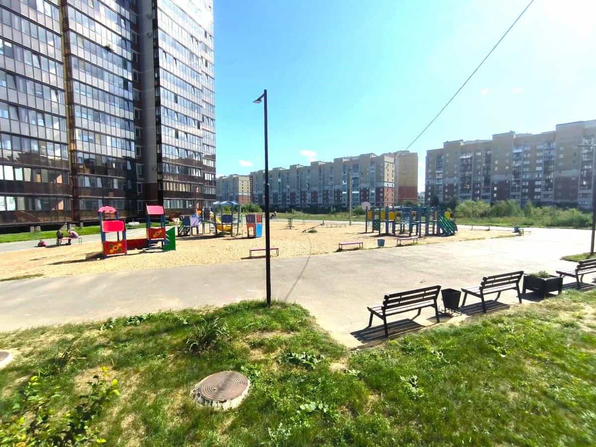 Россия, Омск, улица Б.Г. Шаронова, 21, фото 8