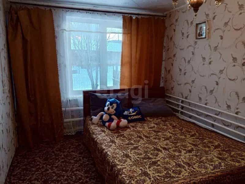 Россия, Воронежская область, Хохольский район, Петинское сельское поселение, село Устье, Студенческая улица, 12