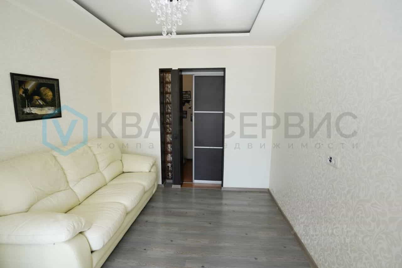 Россия, Омск, посёлок Амурский, улица Багратиона, 21к1, фото 11