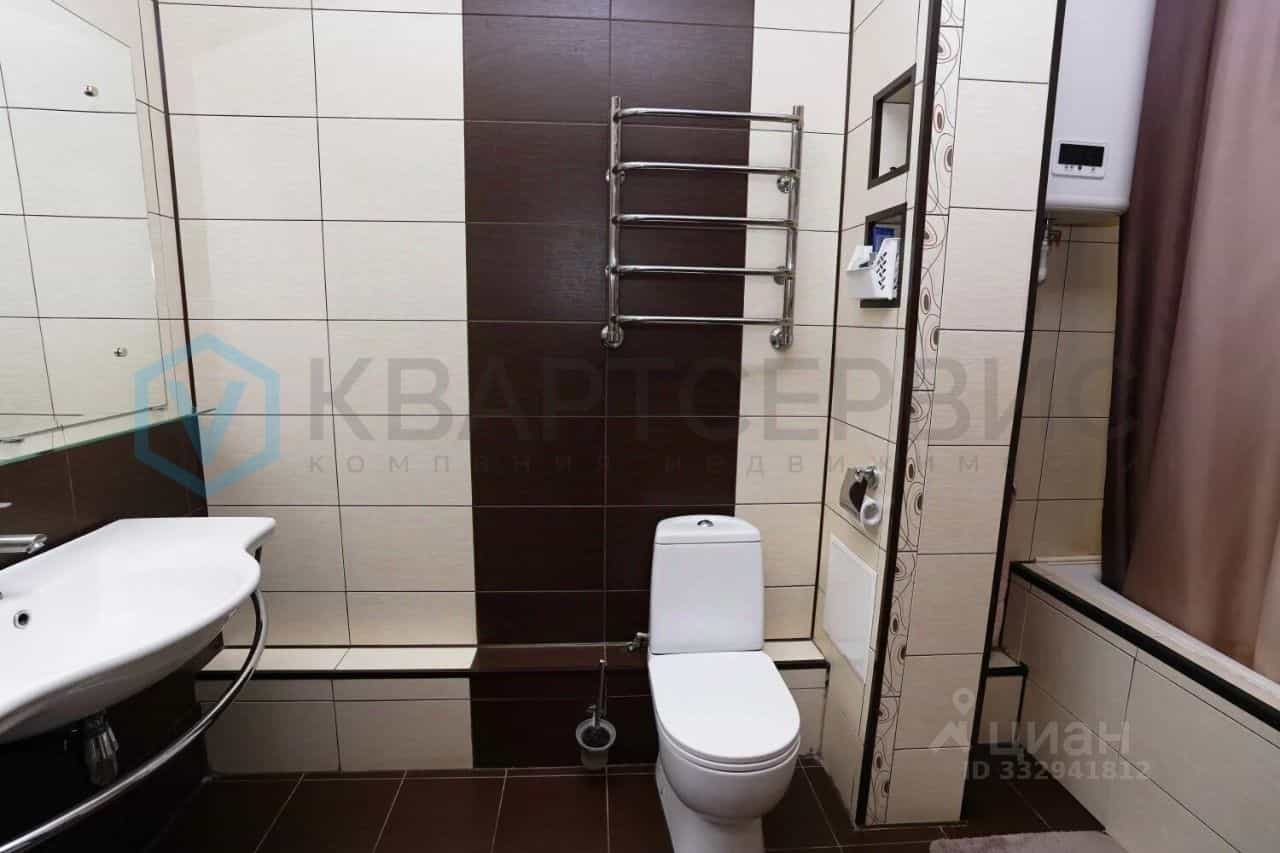 Россия, Омск, посёлок Амурский, улица Багратиона, 21к1, фото 14