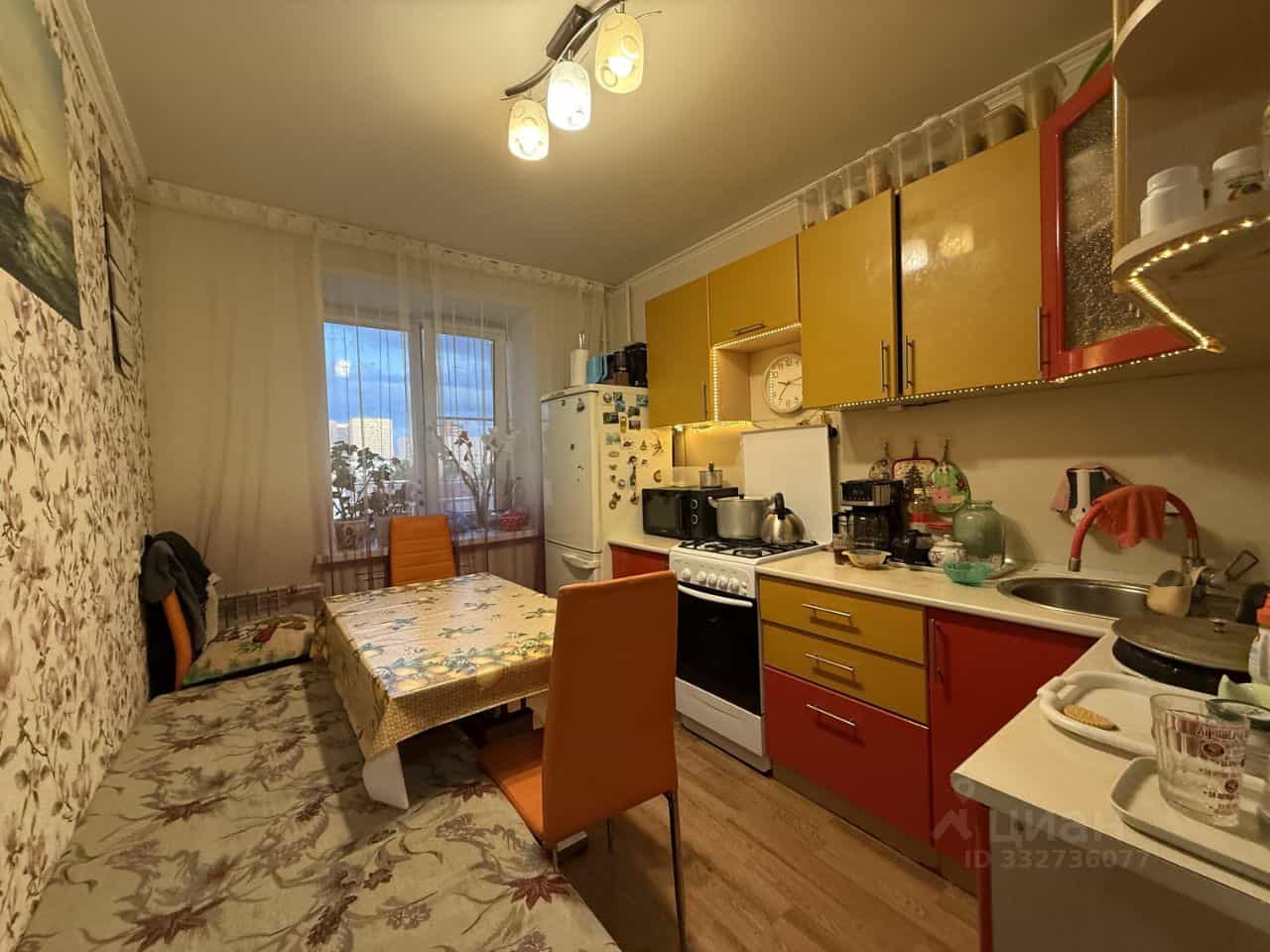 Россия, Республика Татарстан (Татарстан), Набережные Челны, проспект Чулман, 42