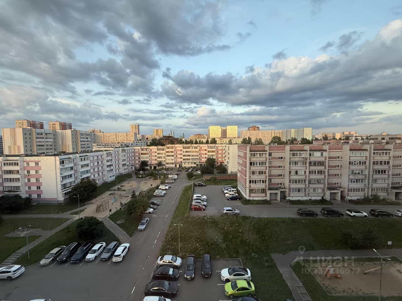 Россия, Республика Татарстан (Татарстан), Набережные Челны, проспект Чулман, 42, фото 4