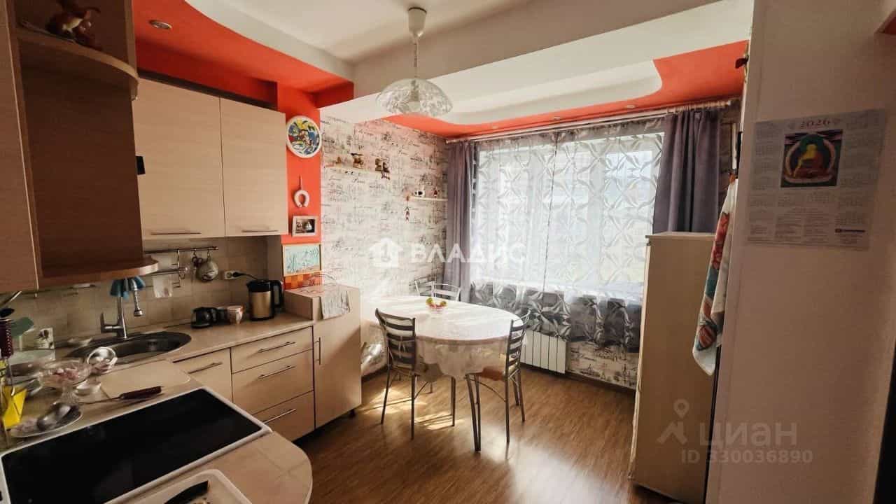 Россия, Республика Бурятия, Улан-Удэ, улица Калашникова, 11ск2, фото 4