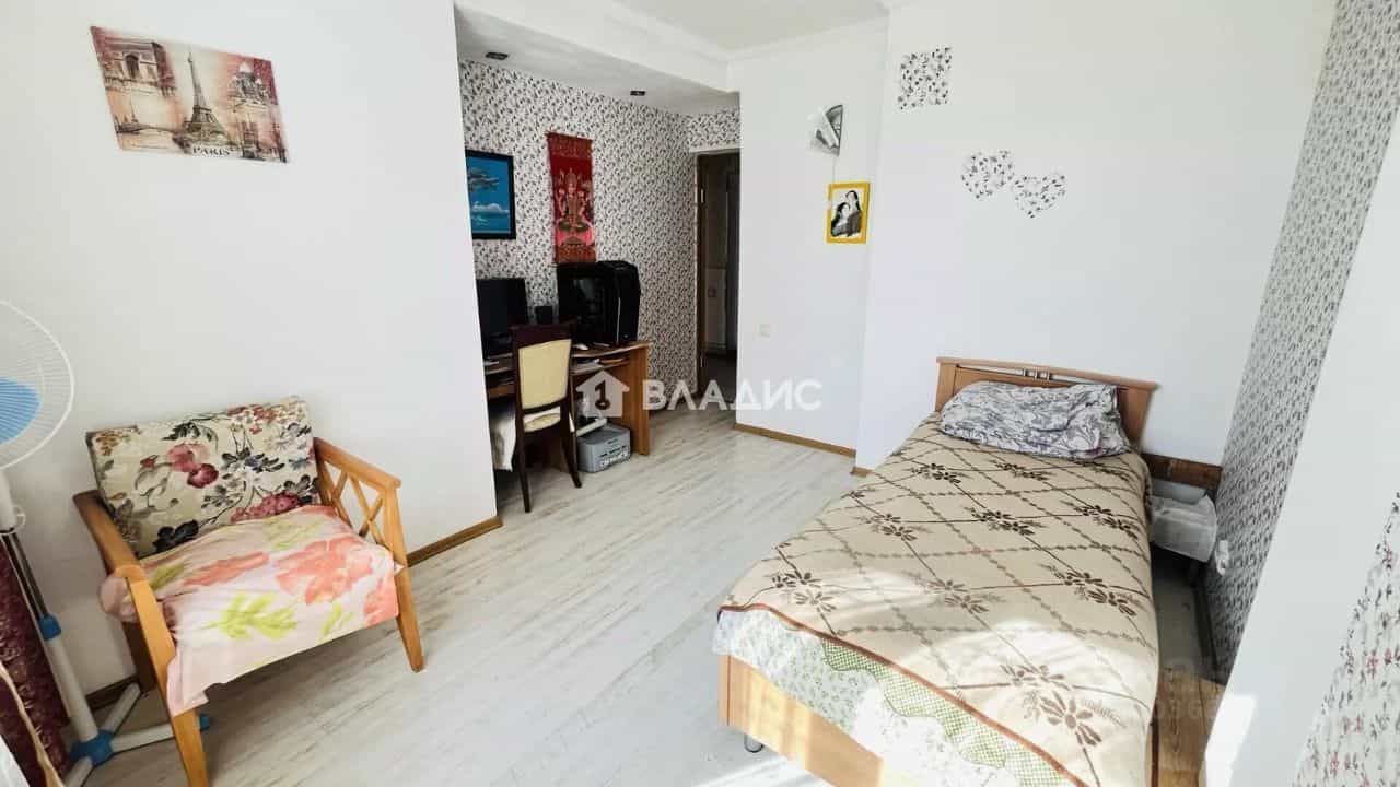 Россия, Республика Бурятия, Улан-Удэ, улица Калашникова, 11ск2, фото 16