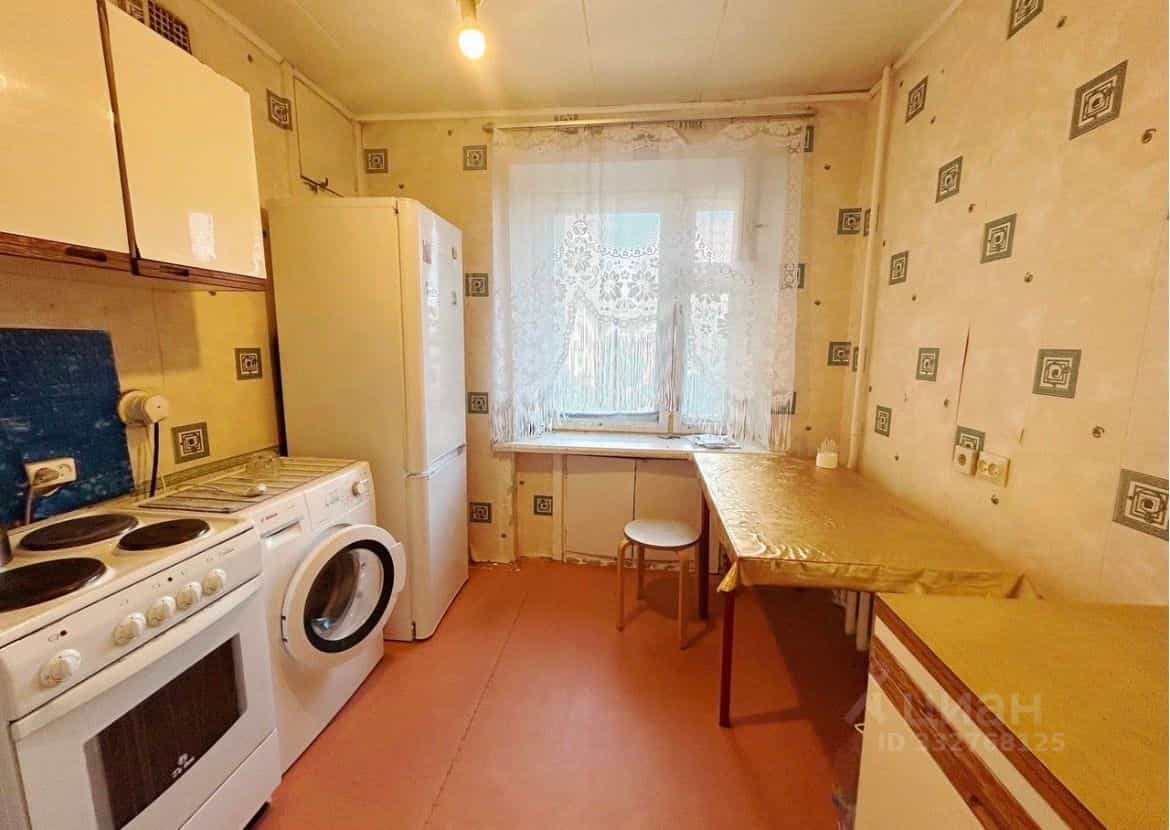 Россия, Свердловская область, Екатеринбург, улица Победы, 37, фото 2
