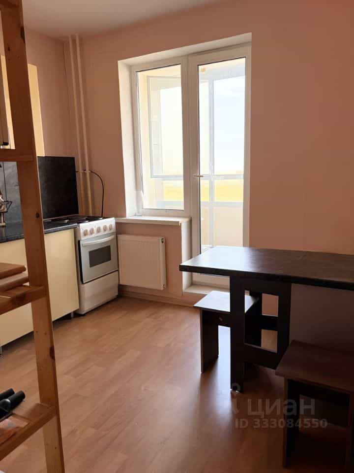 Россия, Санкт-Петербург, улица Маршала Казакова, 68к1, фото 2