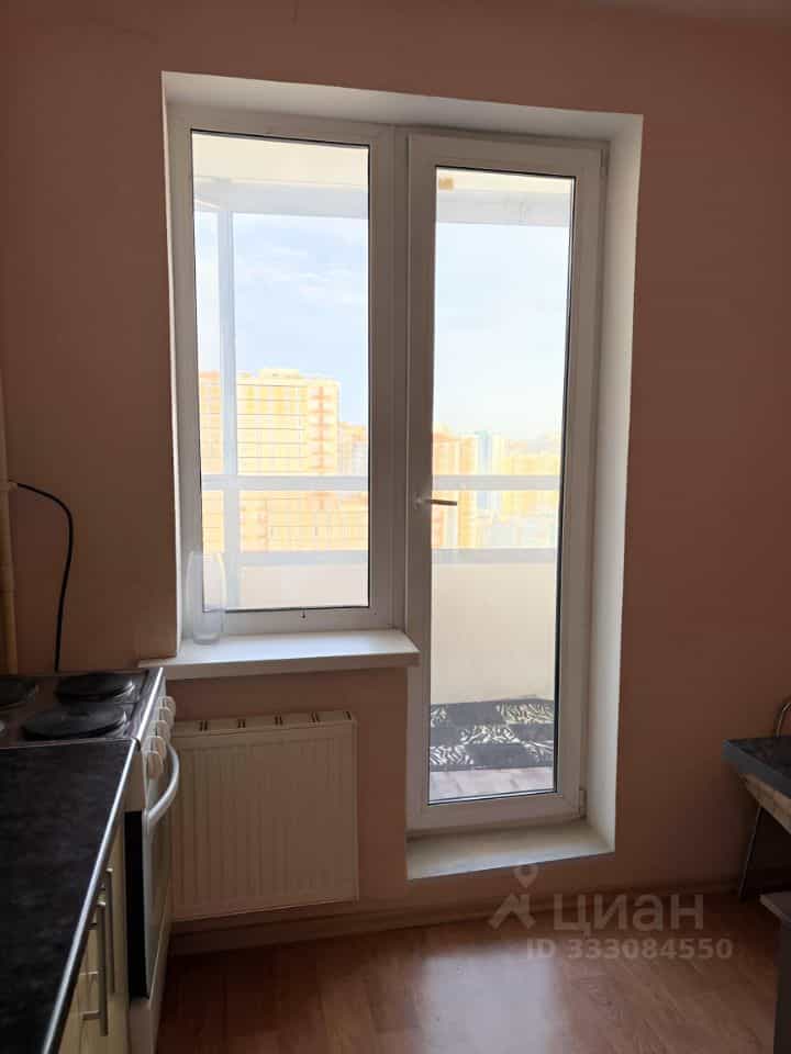 Россия, Санкт-Петербург, улица Маршала Казакова, 68к1, фото 3