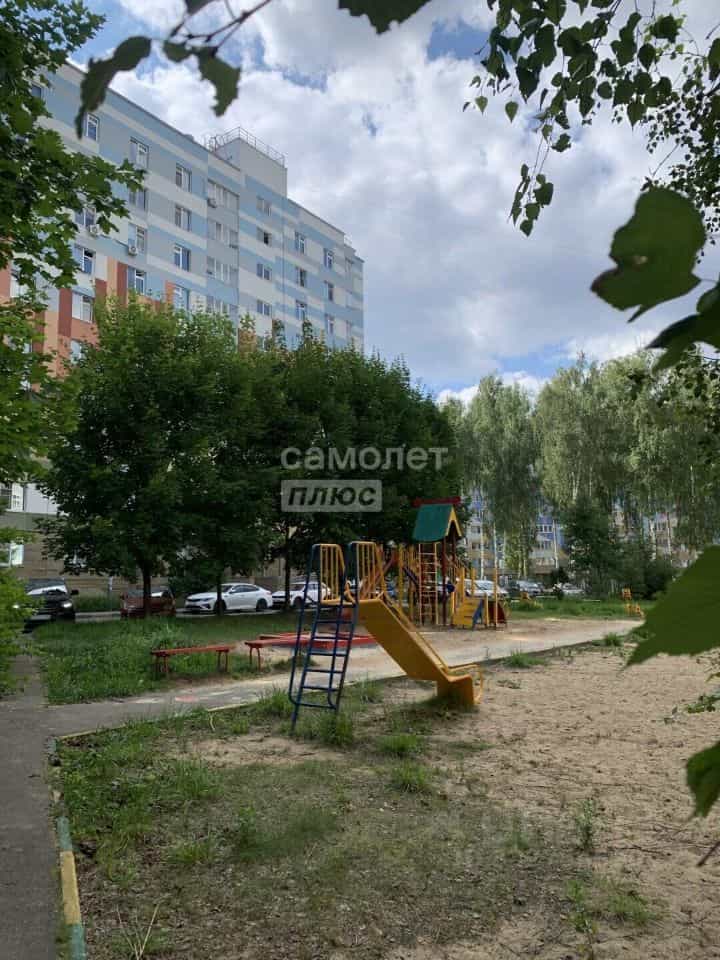 Россия, Нижний Новгород, улица 40 лет Победы, 21
