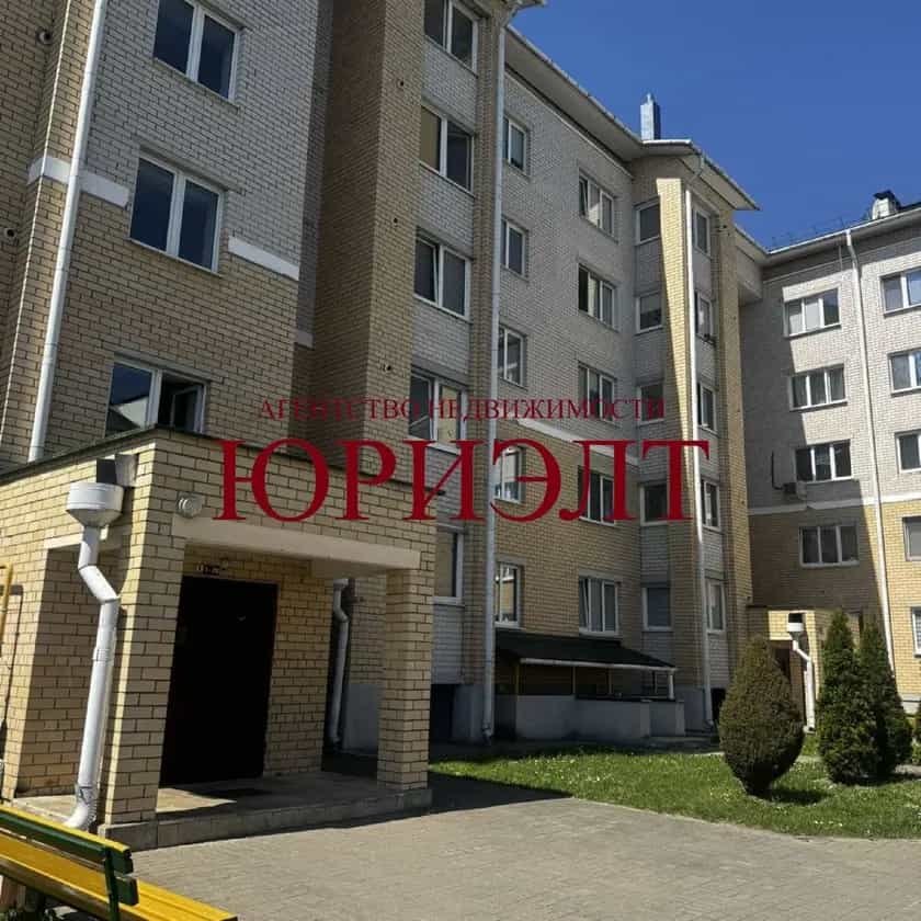 Беларусь, Брестская область, Пинск, Юная улица, 28