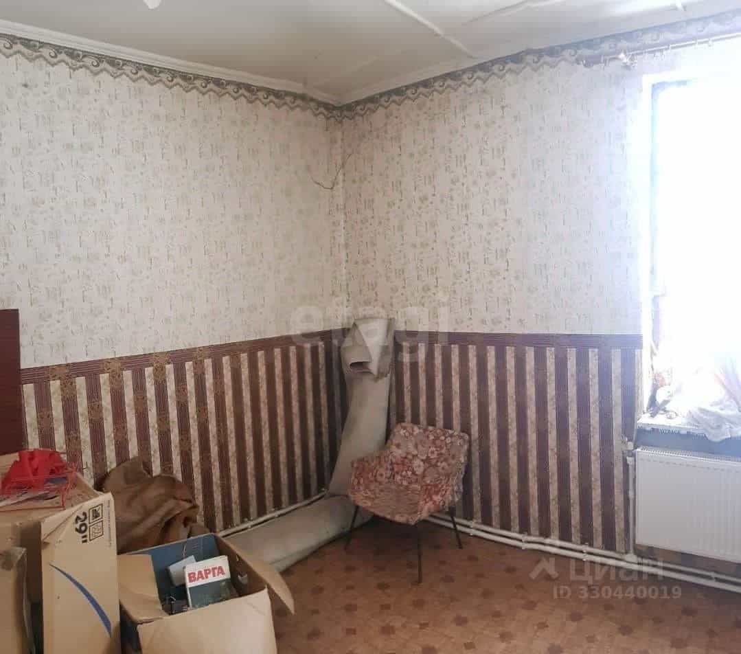 Россия, Псковская область, Остров, улица Шумейко, 2/304, фото 3