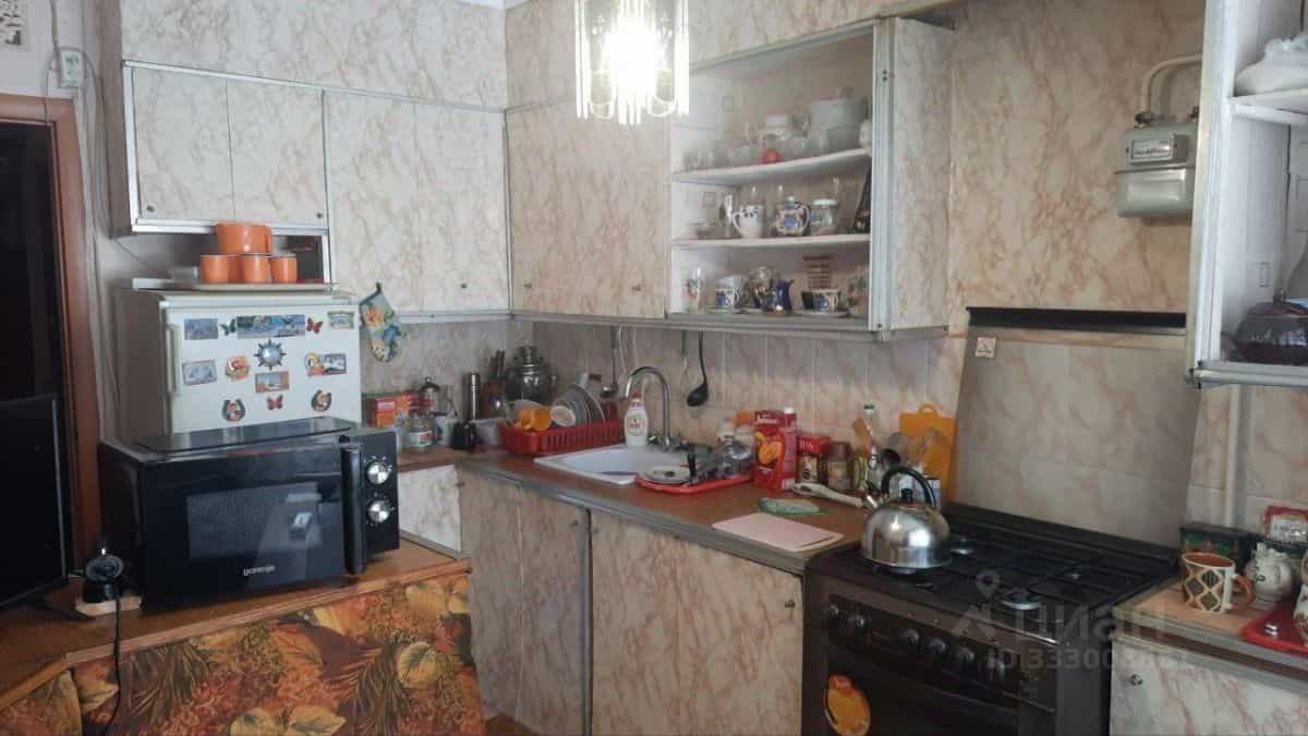 Россия, Курская область, Дмитриев, проспект Советских Космонавтов, 17, фото 8