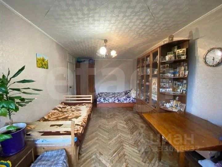 Россия, Ленинградская область, Кириши, улица Строителей, 6, фото 11