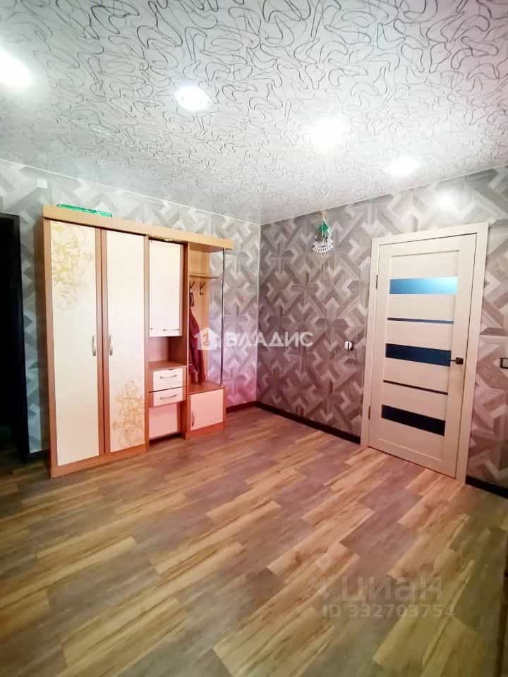 Россия, Приморский край, Ханкайский муниципальный округ, село Владимиро-Петровка, улица Гагарина, 42, фото 5