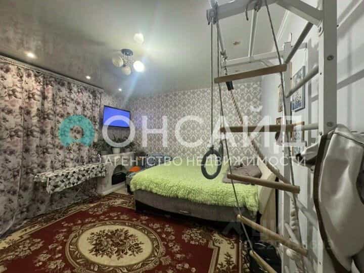 Россия, Республика Бурятия, Улан-Удэ, 105-й микрорайон, 37, фото 7