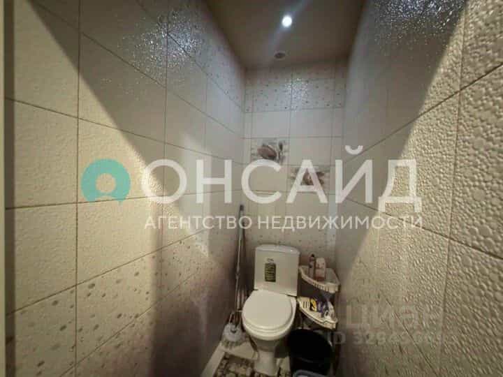 Россия, Республика Бурятия, Улан-Удэ, 105-й микрорайон, 37, фото 15