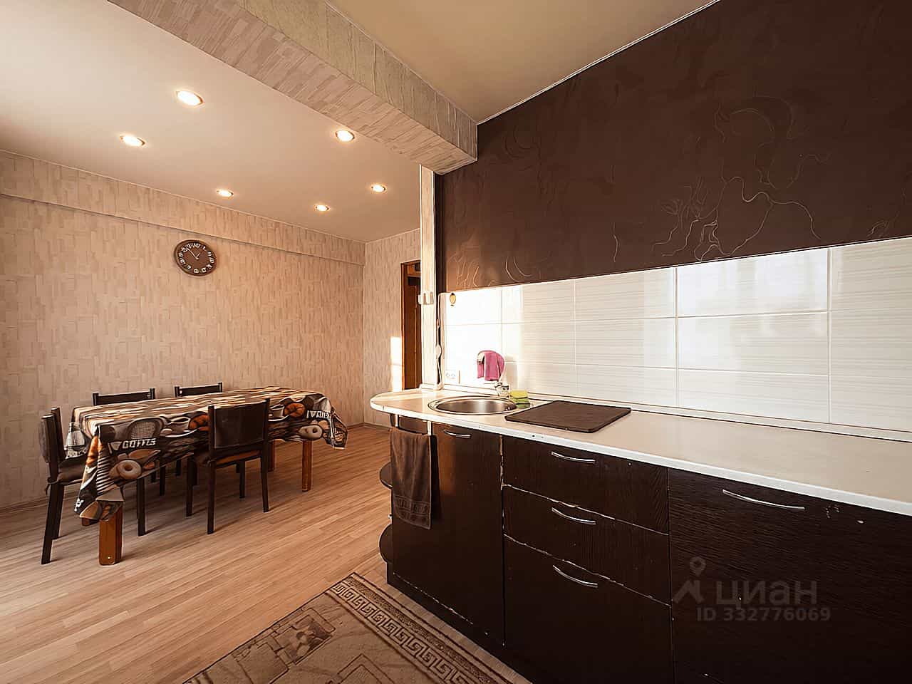 Россия, Иркутская область, Ангарск, 6-й микрорайон, 3, фото 2