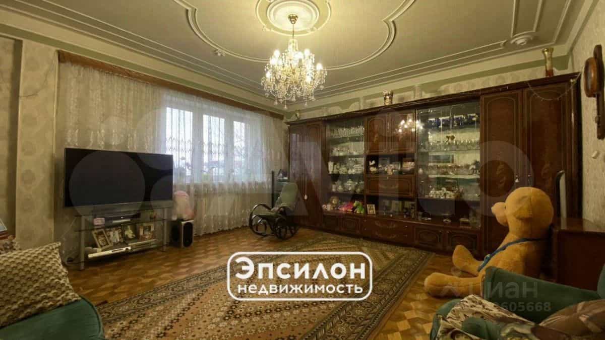 Россия, Курск, улица Красной Армии, 12