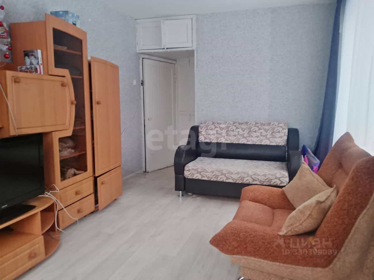 Россия, Псковская область, Остров, улица ДОС, 14, фото 2