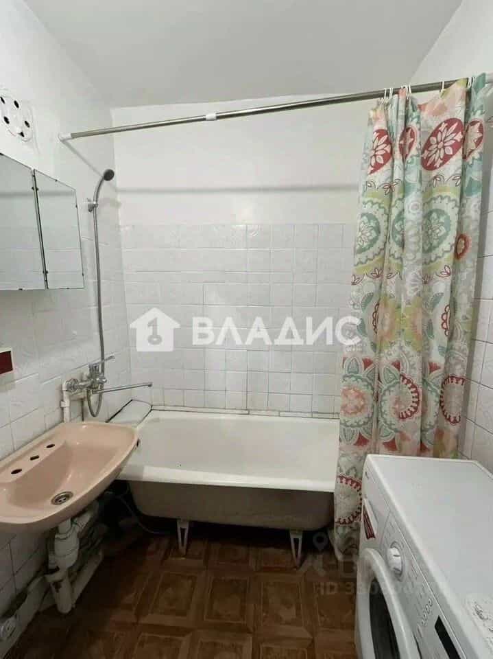 Россия, Республика Бурятия, Улан-Удэ, улица Антонова, 12, фото 3