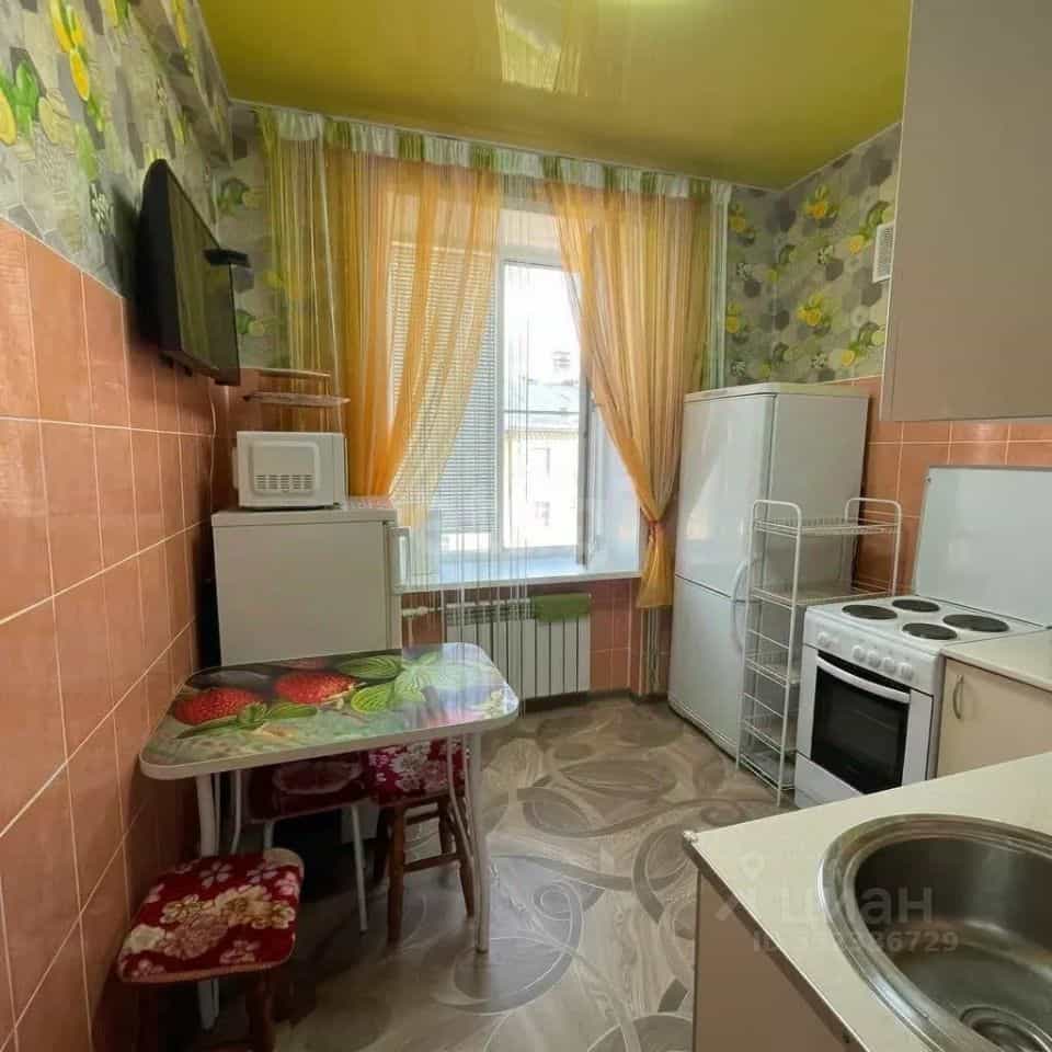 Россия, Кемеровская область — Кузбасс, Юрга, Ленинградская улица, 40