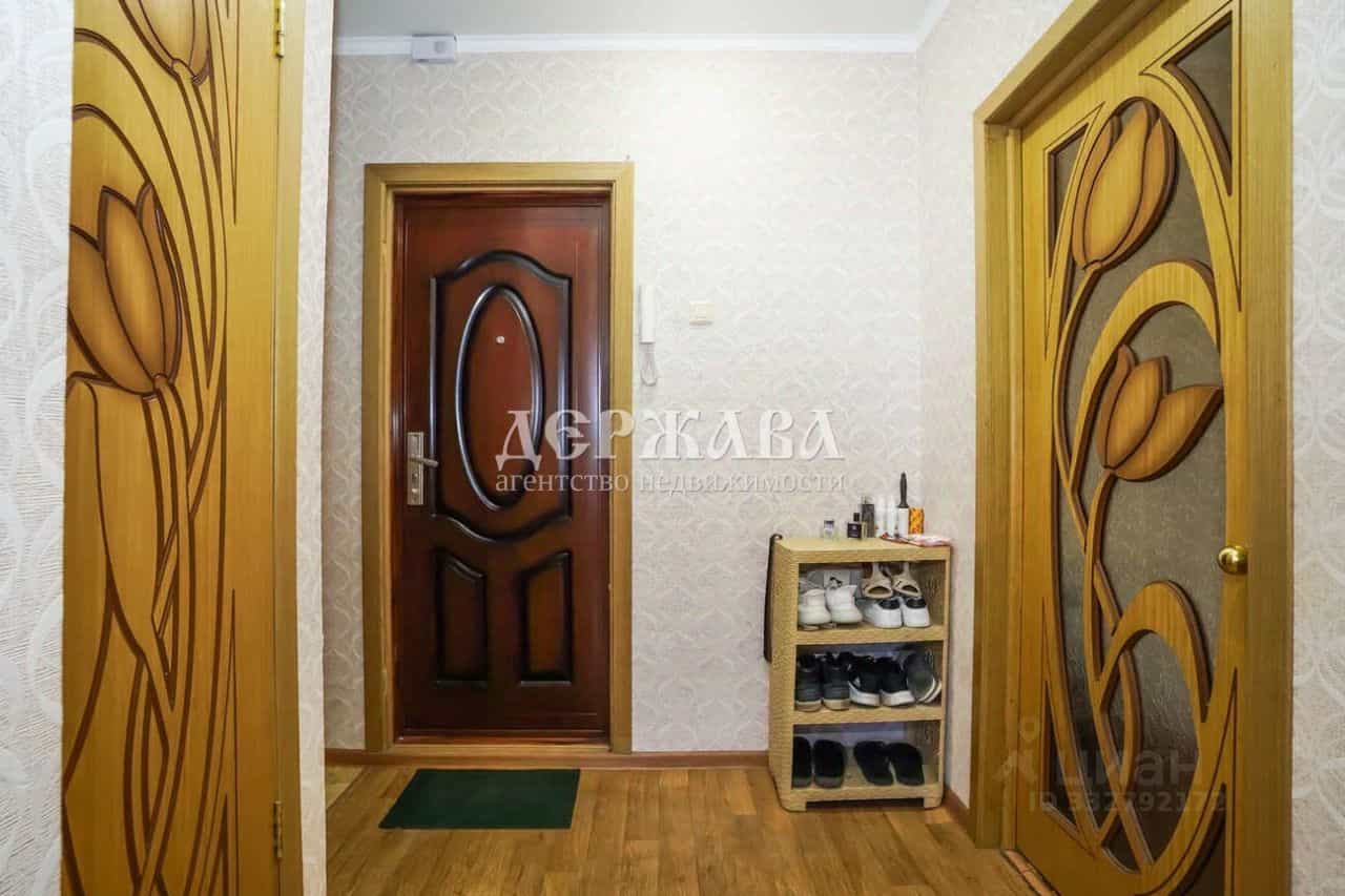 Россия, Белгородская область, Старый Оскол, микрорайон Восточный, 1Б, фото 7