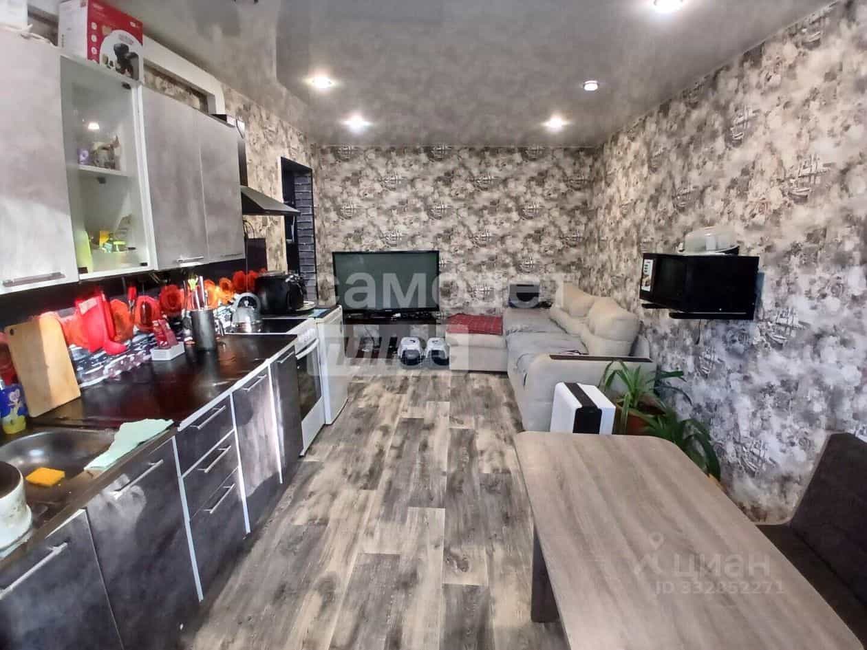 Россия, Приморский край, посёлок городского типа Дунай, улица Ленина, 37