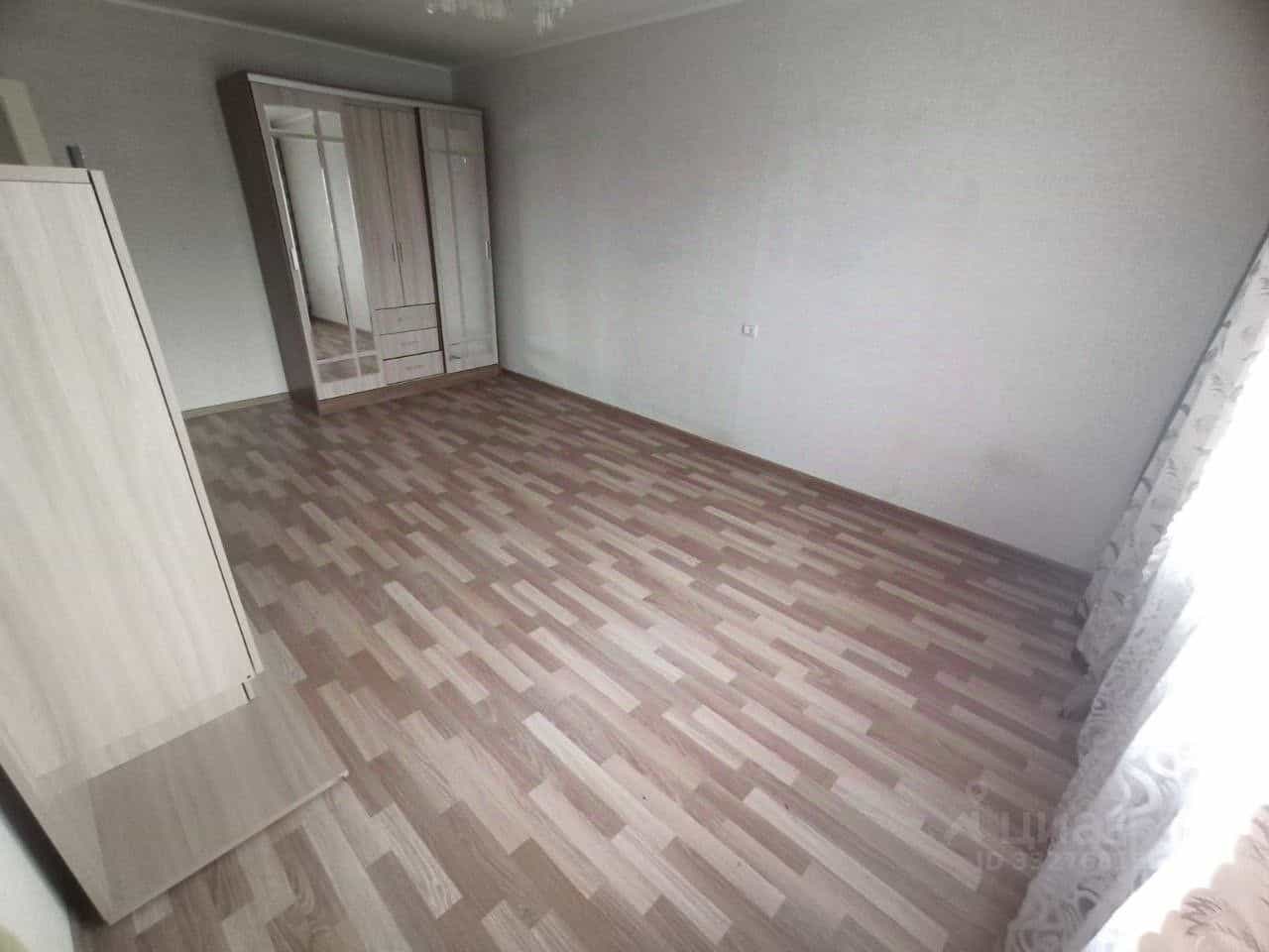 Россия, Белгородская область, Старый Оскол, микрорайон Макаренко, 38