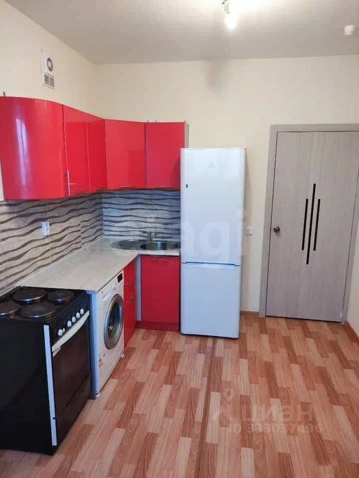 Россия, Пермь, улица Сакко и Ванцетти, 111, фото 2