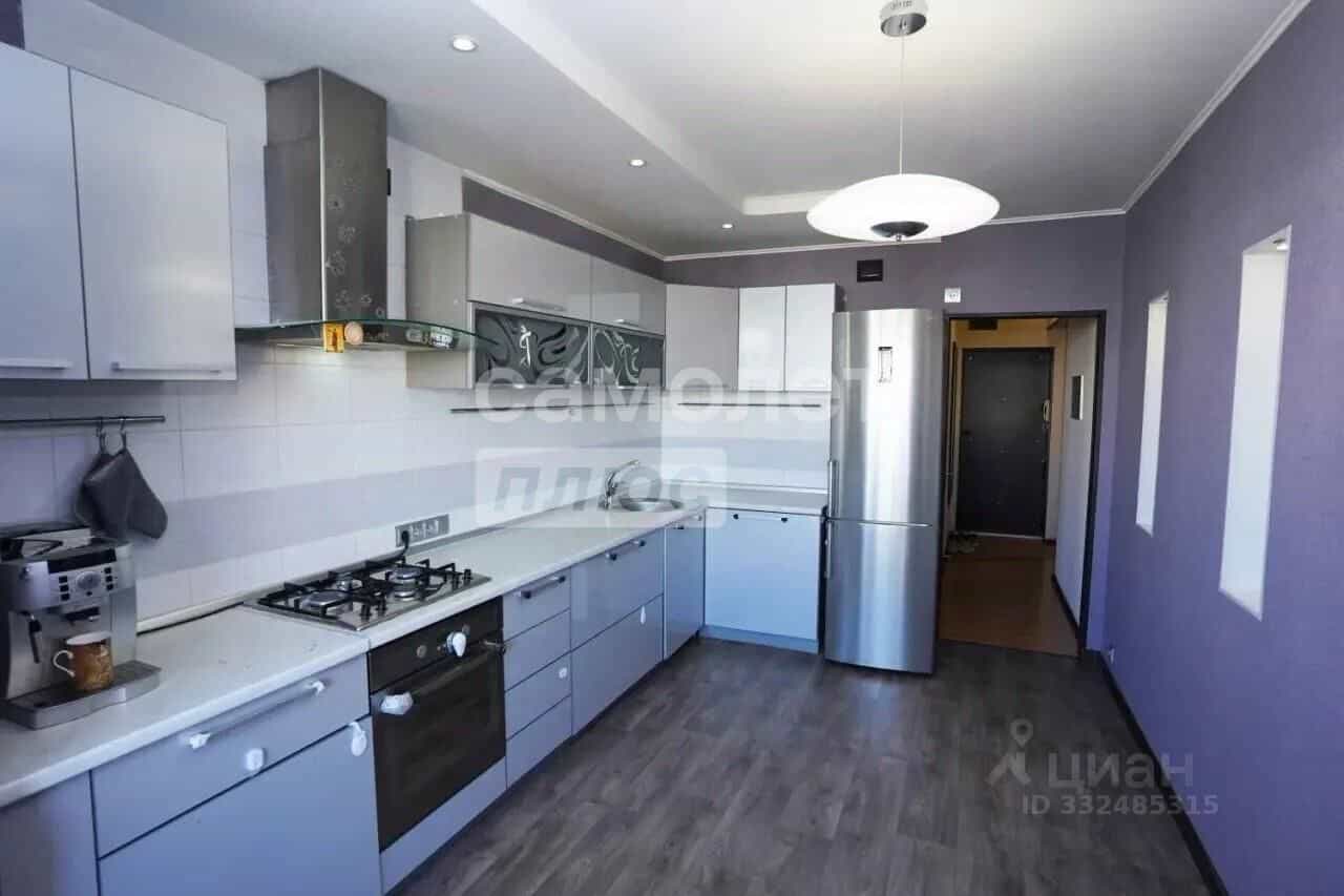 Россия, Омск, посёлок Амурский, улица Багратиона, 21к1, фото 3