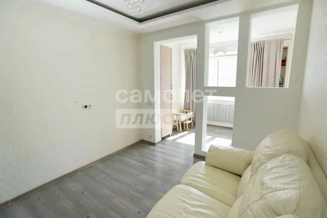 Россия, Омск, посёлок Амурский, улица Багратиона, 21к1, фото 7