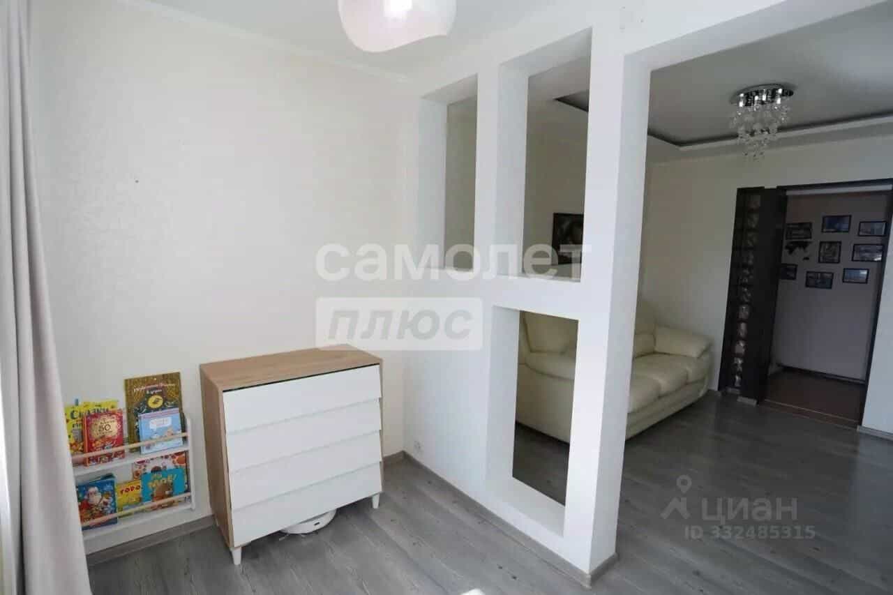 Россия, Омск, посёлок Амурский, улица Багратиона, 21к1, фото 9