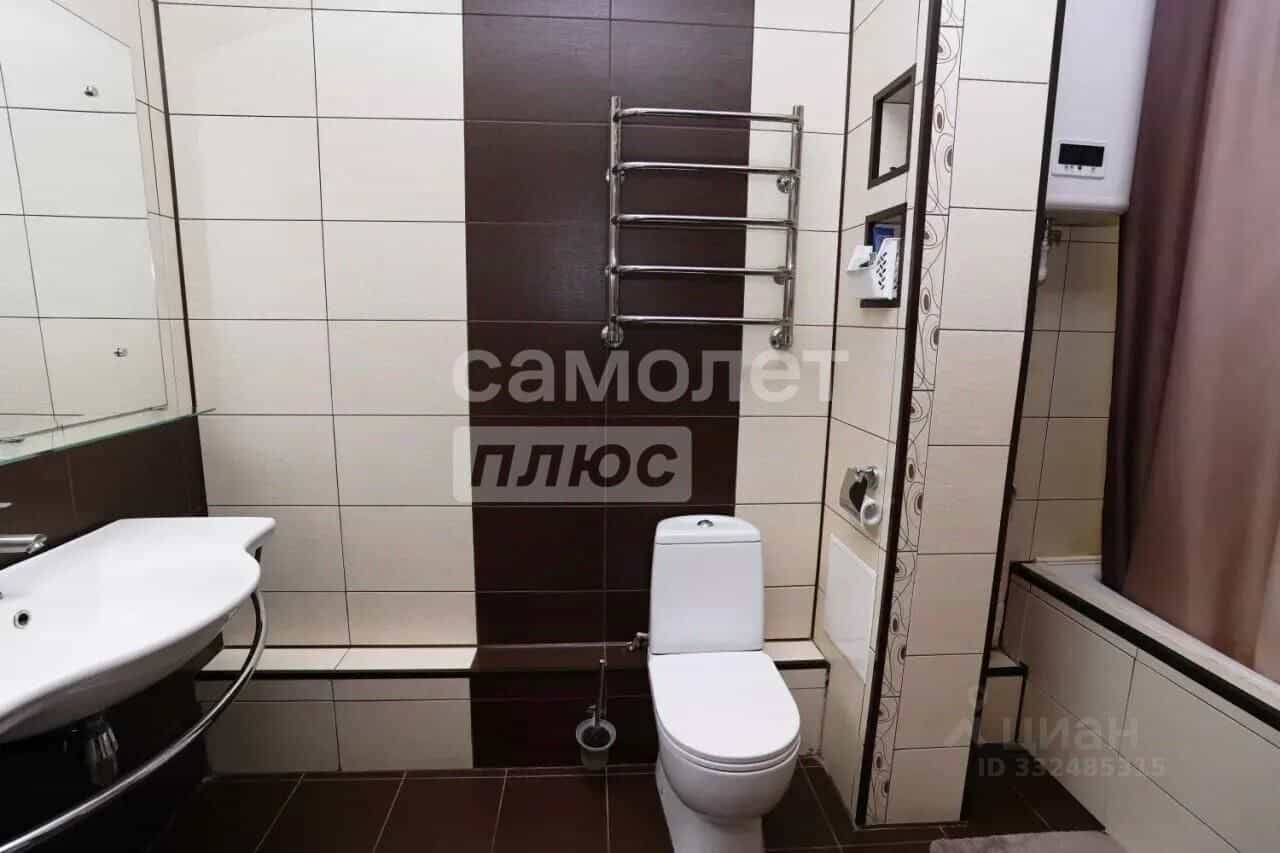 Россия, Омск, посёлок Амурский, улица Багратиона, 21к1, фото 14