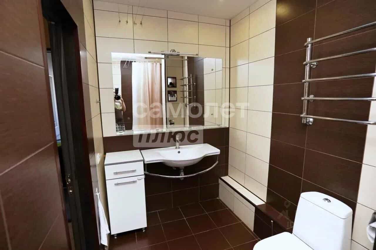 Россия, Омск, посёлок Амурский, улица Багратиона, 21к1, фото 15