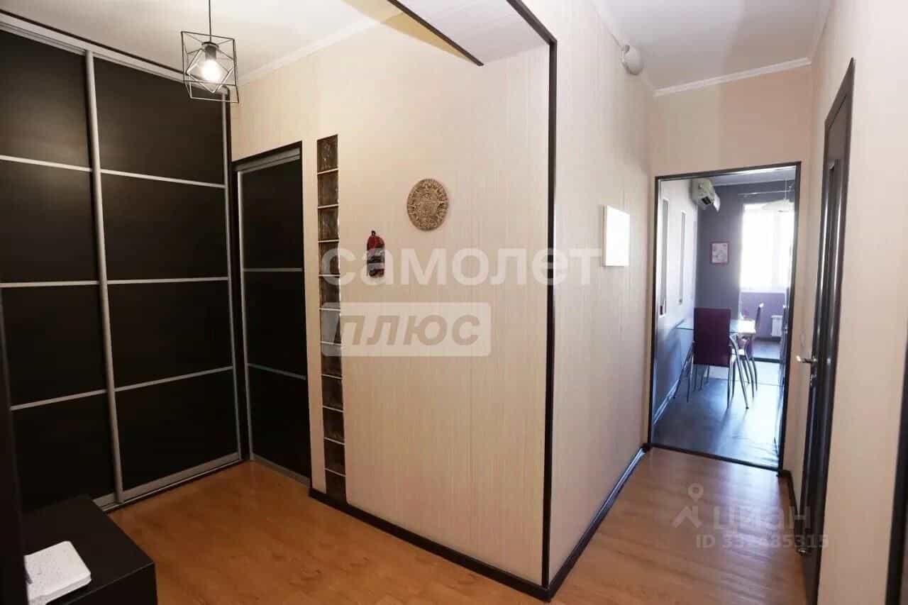 Россия, Омск, посёлок Амурский, улица Багратиона, 21к1, фото 21
