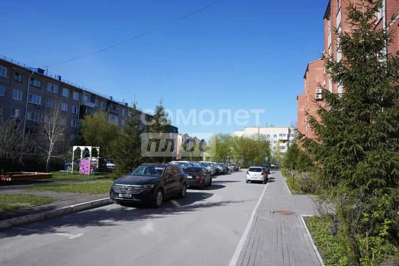 Россия, Омск, посёлок Амурский, улица Багратиона, 21к1, фото 27