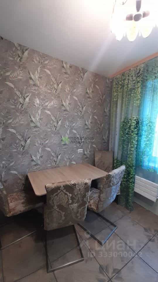 Россия, Томск, микрорайон Солнечный, улица Обручева, 18, фото 5