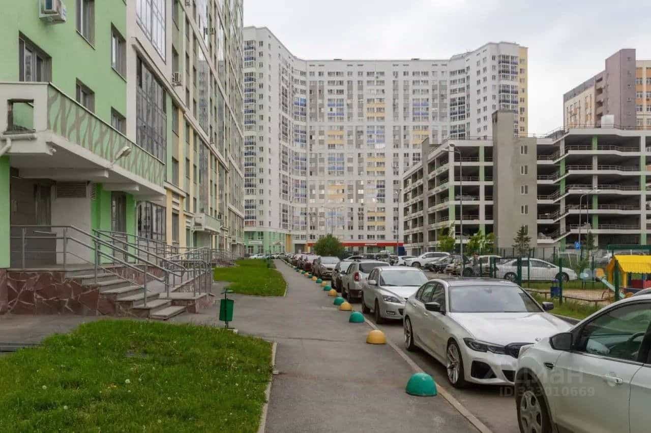 Россия, Свердловская область, Екатеринбург, улица Старых Большевиков, 3, фото 10